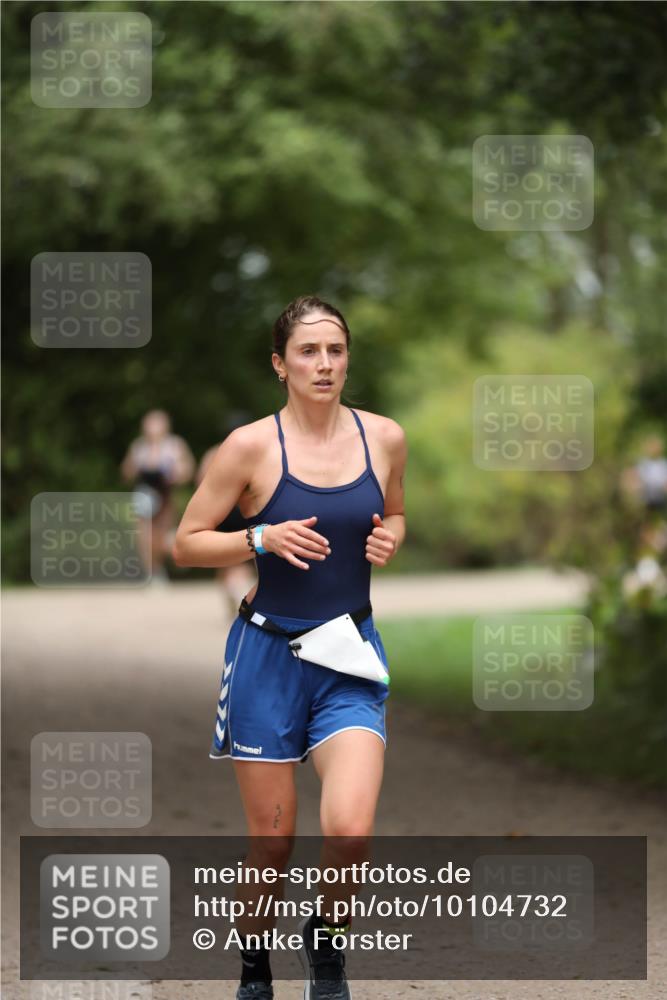 30.08.2026 - Elbe Triathlon Hamburg Antke Förster http://msf.ph/oto/10104732 30.08.2026 11:56:12 Laufen  meine-sportfotos.de