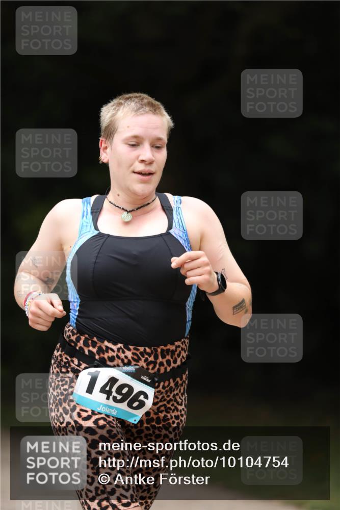 30.08.2026 - Elbe Triathlon Hamburg Antke Förster http://msf.ph/oto/10104754 30.08.2026 11:56:23 Laufen 1496 meine-sportfotos.de