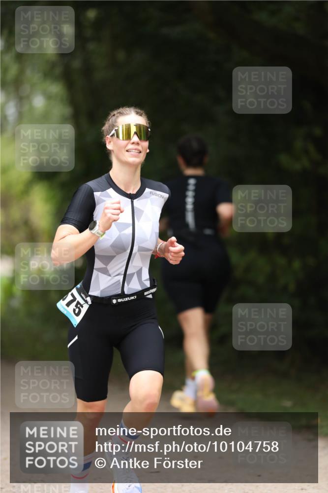 30.08.2026 - Elbe Triathlon Hamburg Antke Förster http://msf.ph/oto/10104758 30.08.2026 11:56:25 Laufen  meine-sportfotos.de