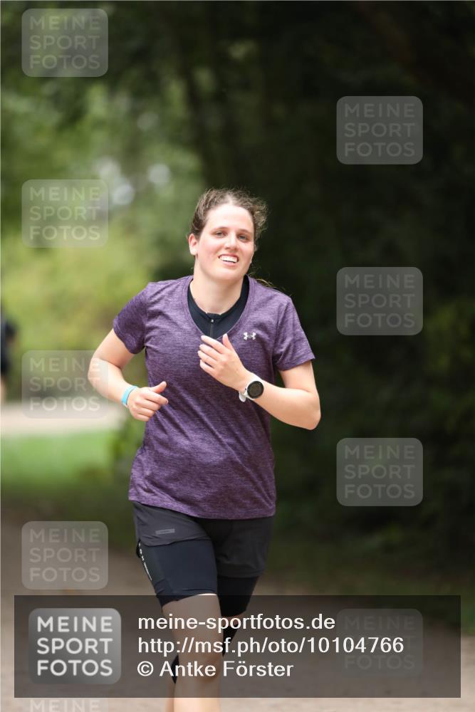 30.08.2026 - Elbe Triathlon Hamburg Antke Förster http://msf.ph/oto/10104766 30.08.2026 11:56:38 Laufen  meine-sportfotos.de