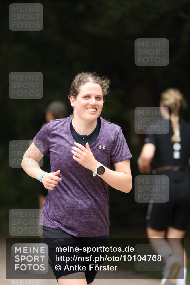 30.08.2026 - Elbe Triathlon Hamburg Antke Förster http://msf.ph/oto/10104768 30.08.2026 11:56:38 Laufen  meine-sportfotos.de