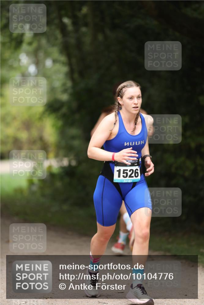 30.08.2026 - Elbe Triathlon Hamburg Antke Förster http://msf.ph/oto/10104776 30.08.2026 11:56:43 Laufen 1526 meine-sportfotos.de