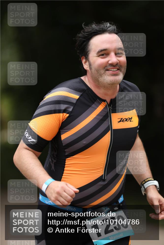 30.08.2026 - Elbe Triathlon Hamburg Antke Förster http://msf.ph/oto/10104786 30.08.2026 11:56:47 Laufen 1250 meine-sportfotos.de