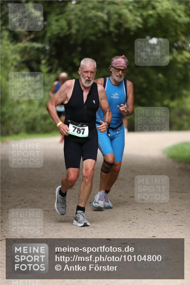 30.08.2026 - Elbe Triathlon Hamburg Antke Förster http://msf.ph/oto/10104800 30.08.2026 11:57:30 Laufen 787 meine-sportfotos.de