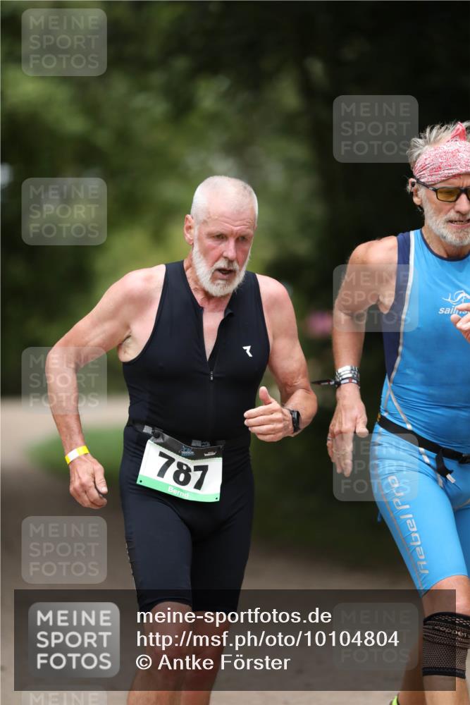 30.08.2026 - Elbe Triathlon Hamburg Antke Förster http://msf.ph/oto/10104804 30.08.2026 11:57:32 Laufen 787 meine-sportfotos.de