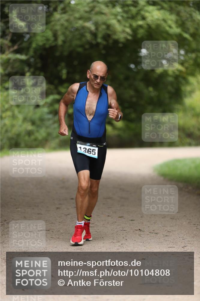 30.08.2026 - Elbe Triathlon Hamburg Antke Förster http://msf.ph/oto/10104808 30.08.2026 11:57:38 Laufen 1365 meine-sportfotos.de