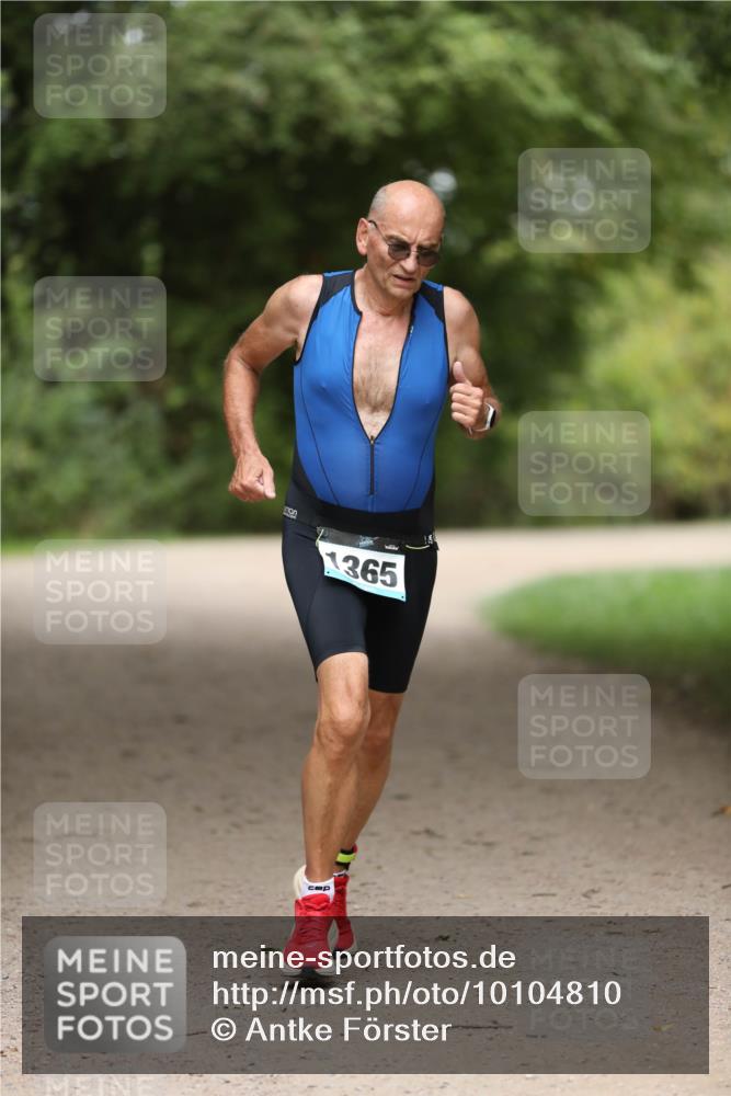 30.08.2026 - Elbe Triathlon Hamburg Antke Förster http://msf.ph/oto/10104810 30.08.2026 11:57:38 Laufen 1365 meine-sportfotos.de