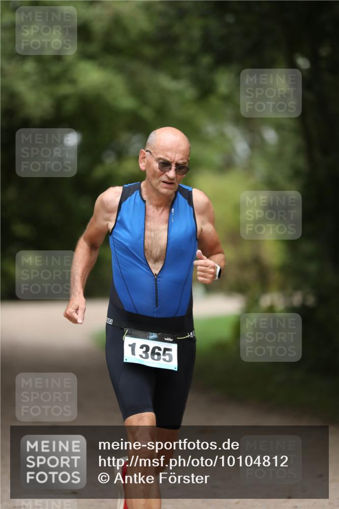 30.08.2026 - Elbe Triathlon Hamburg Antke Förster http://msf.ph/oto/10104812 30.08.2026 11:57:39 Laufen 1365 meine-sportfotos.de