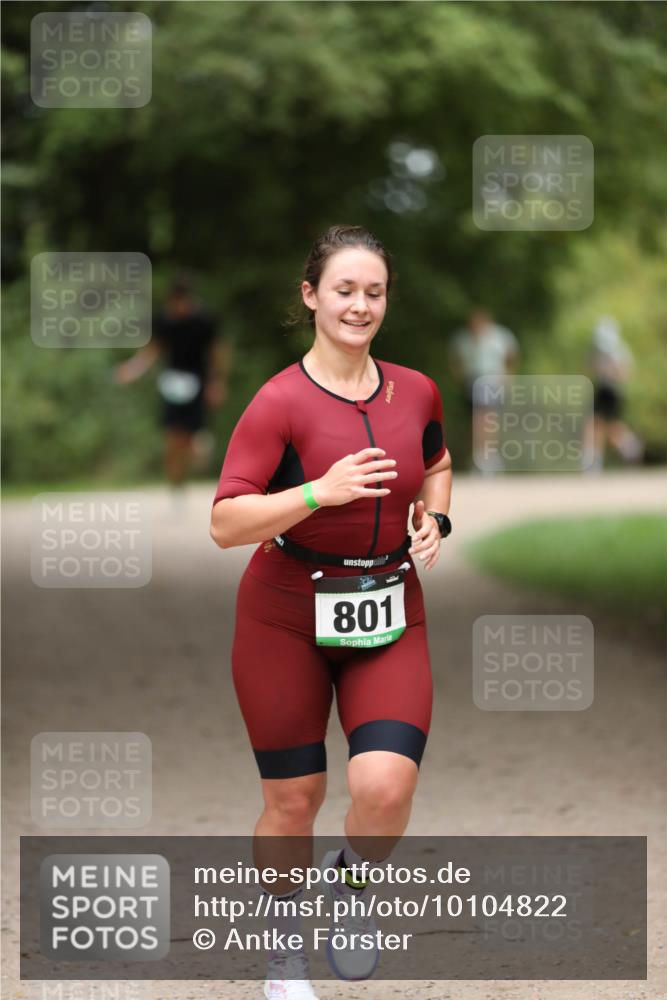 30.08.2026 - Elbe Triathlon Hamburg Antke Förster http://msf.ph/oto/10104822 30.08.2026 11:57:44 Laufen 801 meine-sportfotos.de