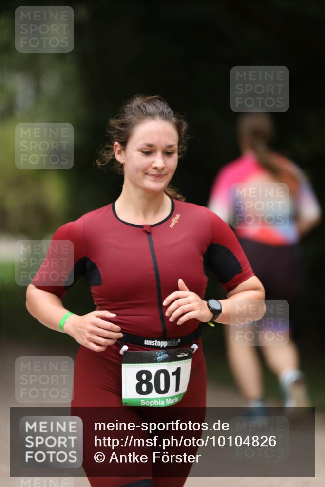 30.08.2026 - Elbe Triathlon Hamburg Antke Förster http://msf.ph/oto/10104826 30.08.2026 11:57:45 Laufen 801 meine-sportfotos.de