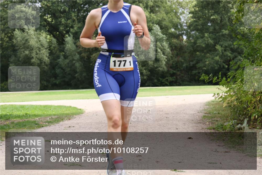 30.08.2026 - Elbe Triathlon Hamburg Antke Förster http://msf.ph/oto/10108257 30.08.2026 14:31:48 Laufen 1771 meine-sportfotos.de