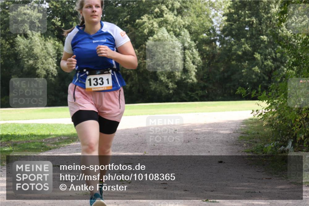 30.08.2026 - Elbe Triathlon Hamburg Antke Förster http://msf.ph/oto/10108365 30.08.2026 14:37:07 Laufen 1331, 2 meine-sportfotos.de