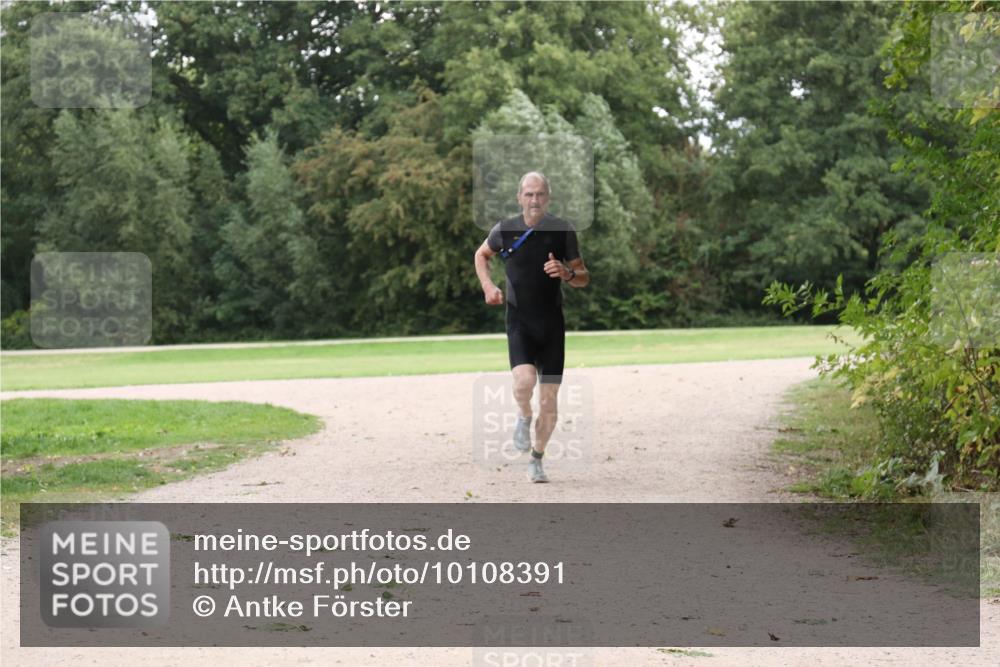 30.08.2026 - Elbe Triathlon Hamburg Antke Förster http://msf.ph/oto/10108391 30.08.2026 14:54:52 Laufen  meine-sportfotos.de