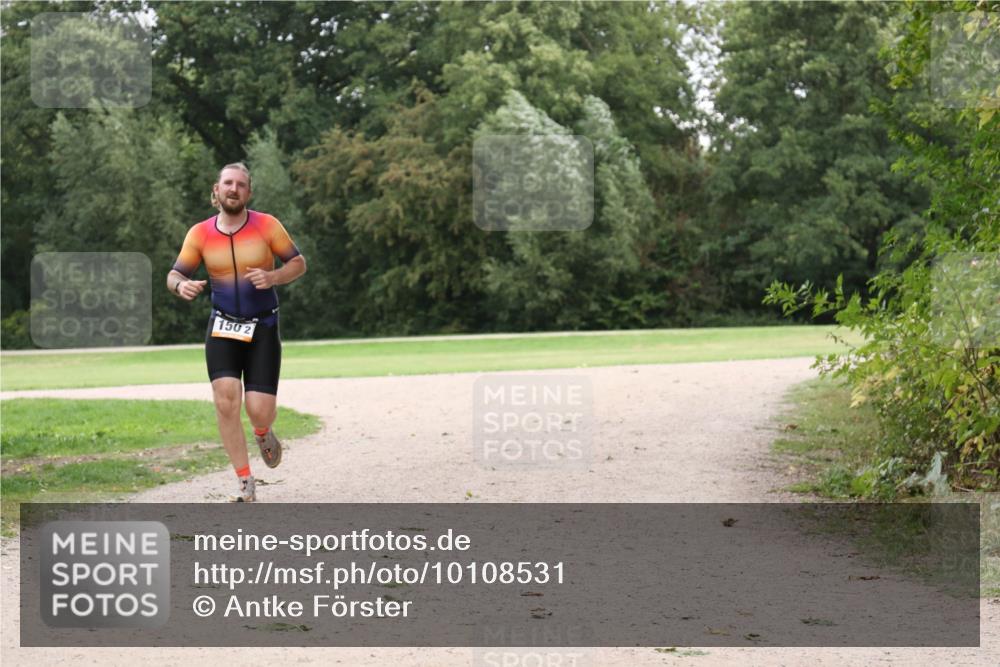 30.08.2026 - Elbe Triathlon Hamburg Antke Förster http://msf.ph/oto/10108531 30.08.2026 15:02:43 Laufen 150, 2 meine-sportfotos.de