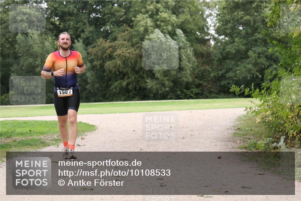 30.08.2026 - Elbe Triathlon Hamburg Antke Förster http://msf.ph/oto/10108533 30.08.2026 15:02:44 Laufen 150, 2 meine-sportfotos.de