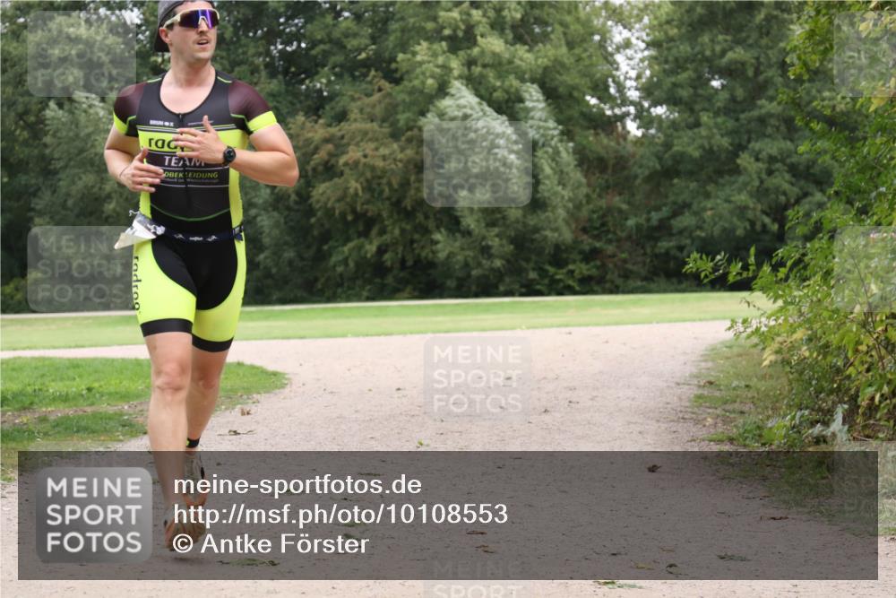 30.08.2026 - Elbe Triathlon Hamburg Antke Förster http://msf.ph/oto/10108553 30.08.2026 15:02:58 Laufen  meine-sportfotos.de
