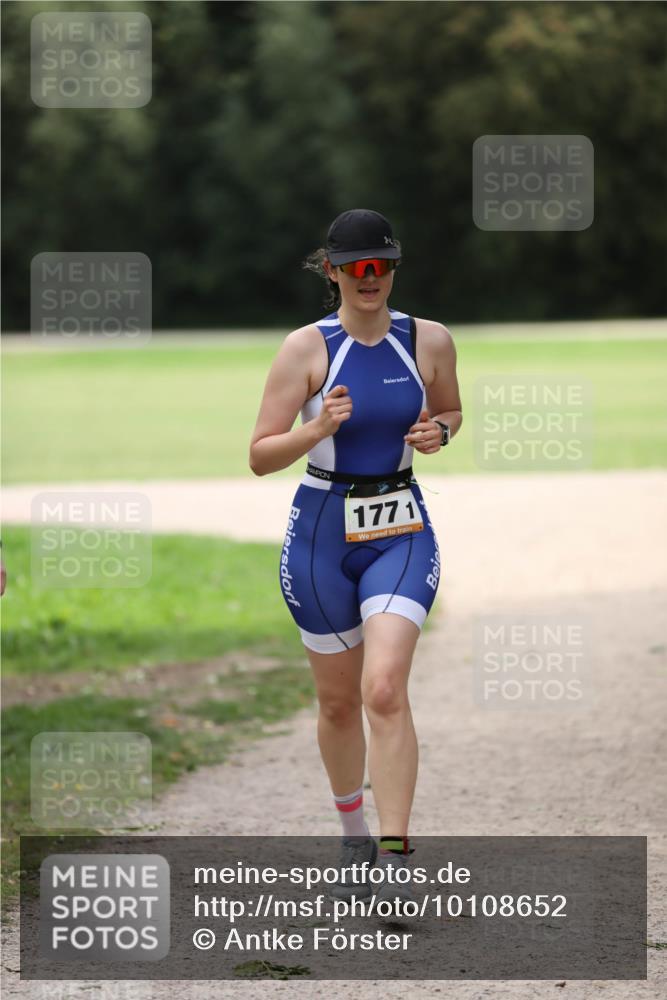 30.08.2026 - Elbe Triathlon Hamburg Antke Förster http://msf.ph/oto/10108652 30.08.2026 14:31:46 Laufen 1771 meine-sportfotos.de