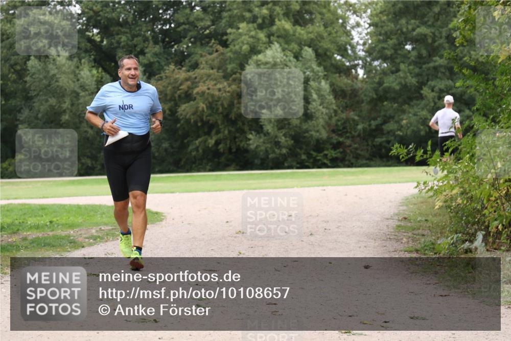 30.08.2026 - Elbe Triathlon Hamburg Antke Förster http://msf.ph/oto/10108657 30.08.2026 15:06:46 Laufen  meine-sportfotos.de