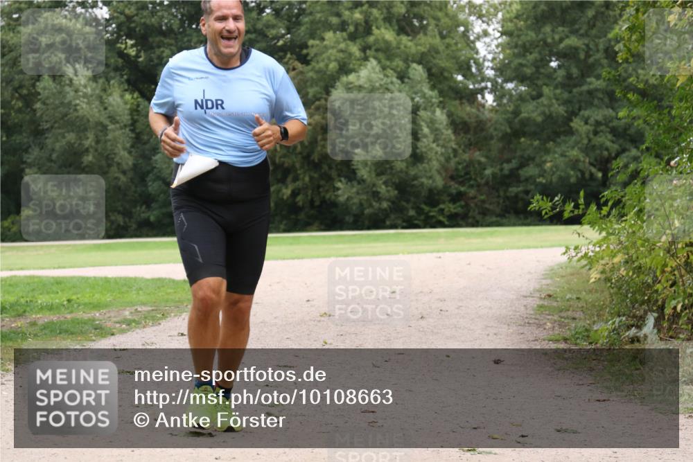 30.08.2026 - Elbe Triathlon Hamburg Antke Förster http://msf.ph/oto/10108663 30.08.2026 15:06:48 Laufen  meine-sportfotos.de