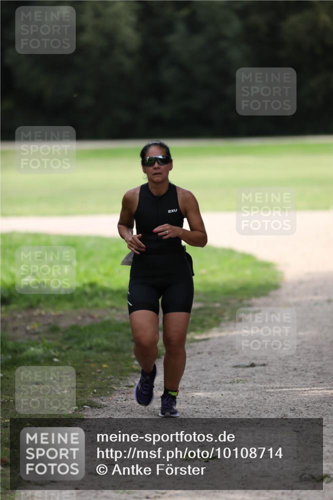 30.08.2026 - Elbe Triathlon Hamburg Antke Förster http://msf.ph/oto/10108714 30.08.2026 14:34:05 Laufen 2 meine-sportfotos.de