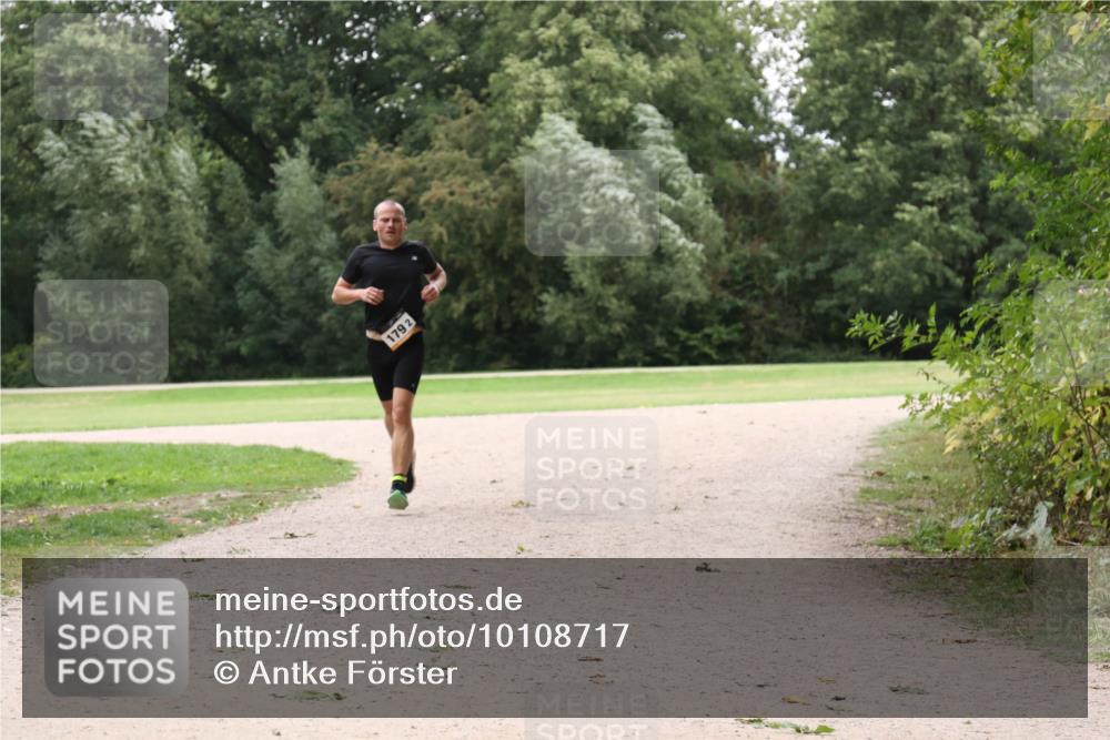 30.08.2026 - Elbe Triathlon Hamburg Antke Förster http://msf.ph/oto/10108717 30.08.2026 15:08:52 Laufen 179, 2 meine-sportfotos.de