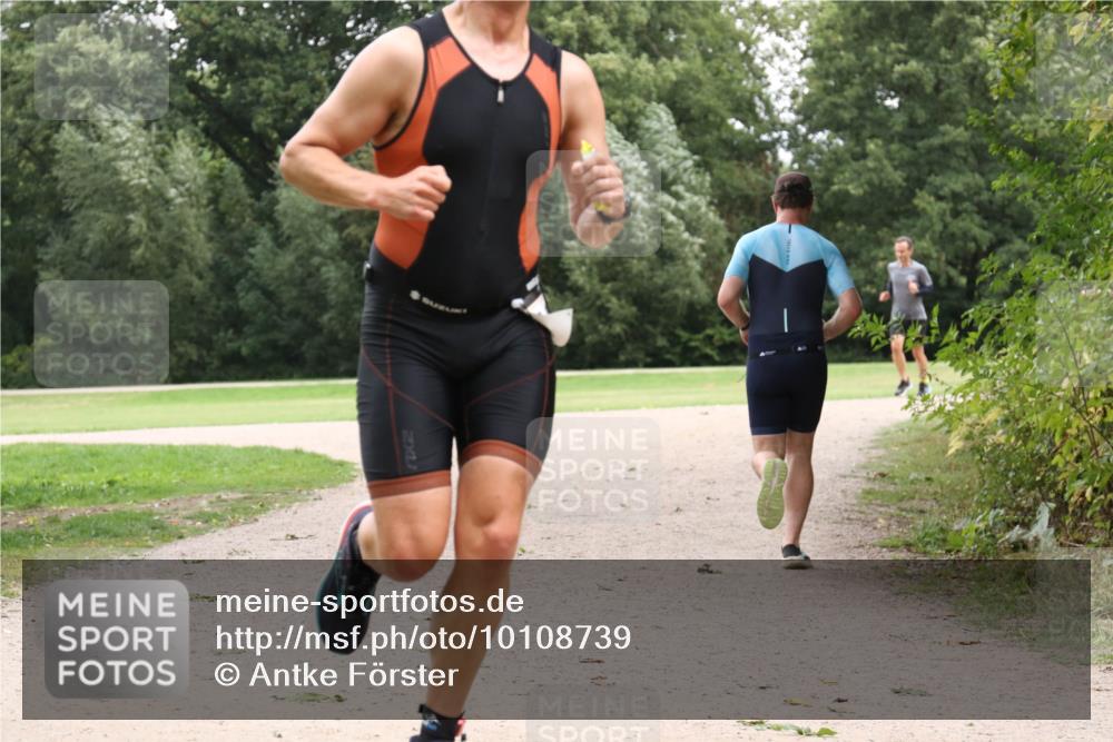 30.08.2026 - Elbe Triathlon Hamburg Antke Förster http://msf.ph/oto/10108739 30.08.2026 15:09:27 Laufen  meine-sportfotos.de
