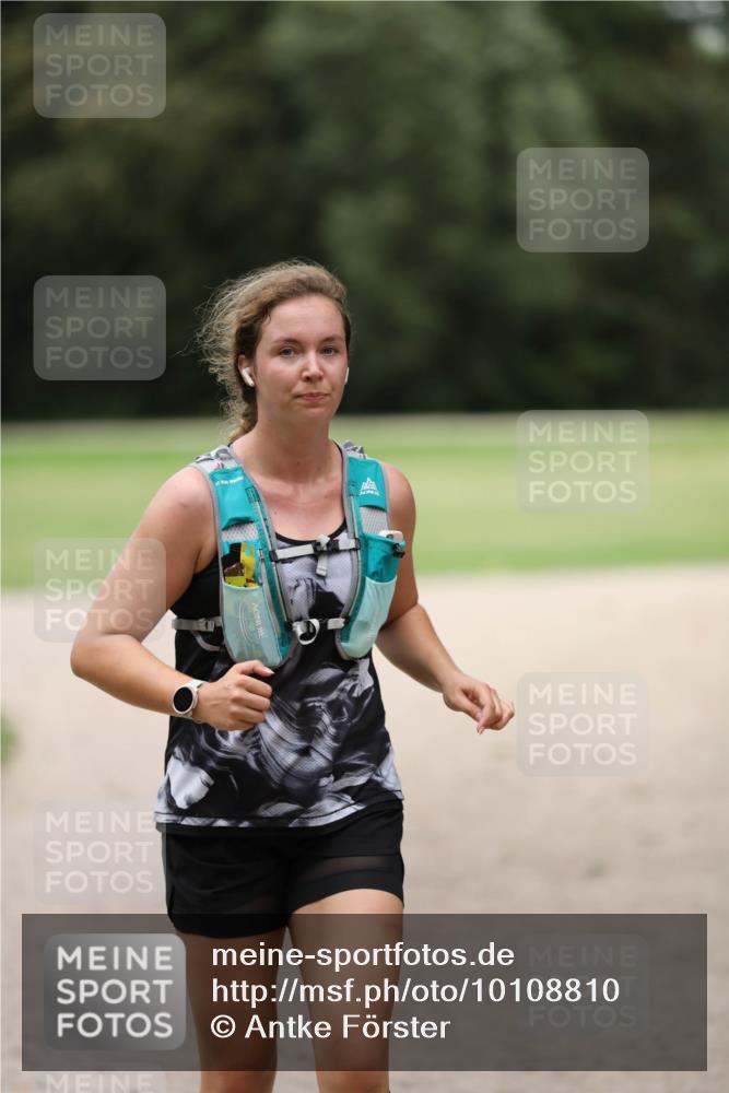 30.08.2026 - Elbe Triathlon Hamburg Antke Förster http://msf.ph/oto/10108810 30.08.2026 14:57:43 Laufen  meine-sportfotos.de