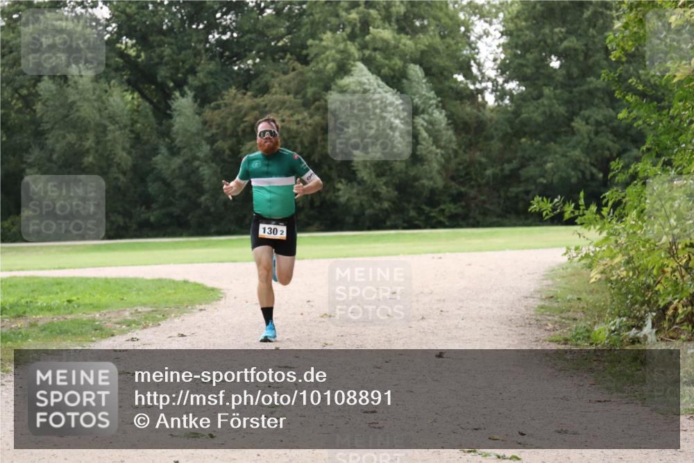 30.08.2026 - Elbe Triathlon Hamburg Antke Förster http://msf.ph/oto/10108891 30.08.2026 15:19:55 Laufen 130, 2 meine-sportfotos.de