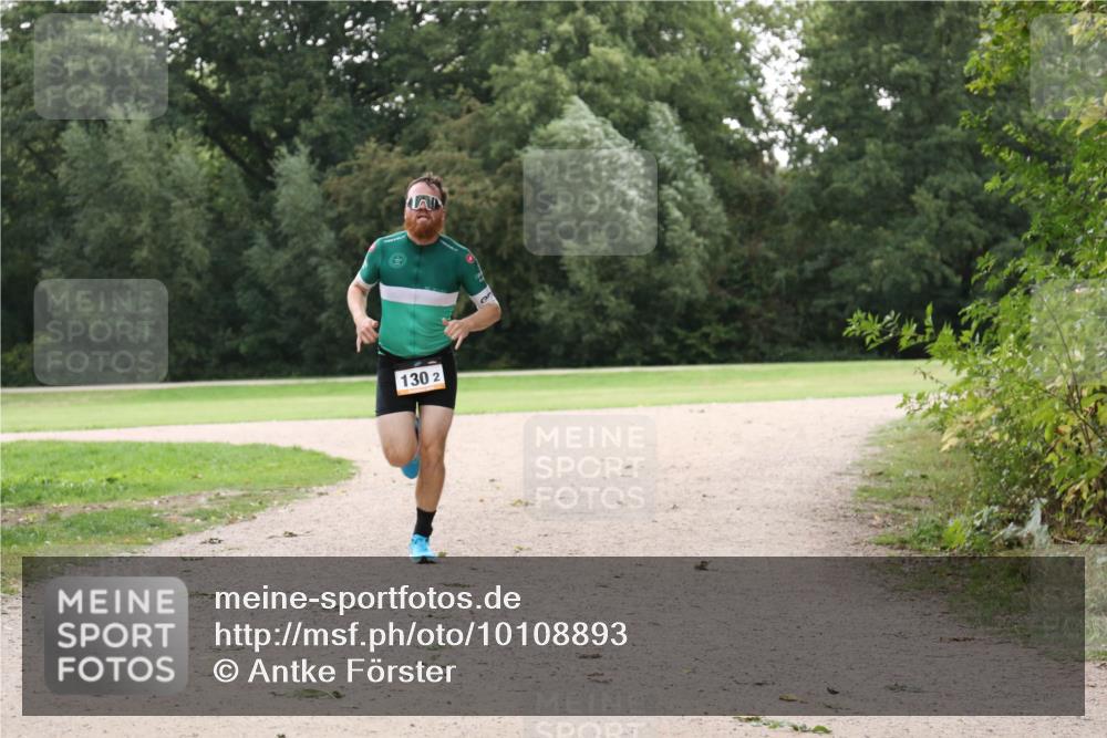 30.08.2026 - Elbe Triathlon Hamburg Antke Förster http://msf.ph/oto/10108893 30.08.2026 15:19:56 Laufen 130, 2 meine-sportfotos.de