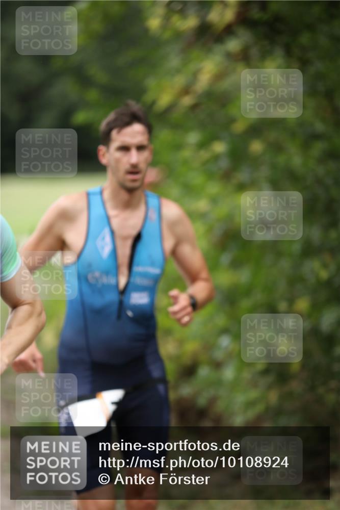 30.08.2026 - Elbe Triathlon Hamburg Antke Förster http://msf.ph/oto/10108924 30.08.2026 15:02:11 Laufen  meine-sportfotos.de