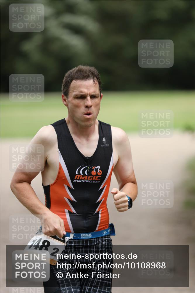 30.08.2026 - Elbe Triathlon Hamburg Antke Förster http://msf.ph/oto/10108968 30.08.2026 15:03:43 Laufen 148, 2 meine-sportfotos.de