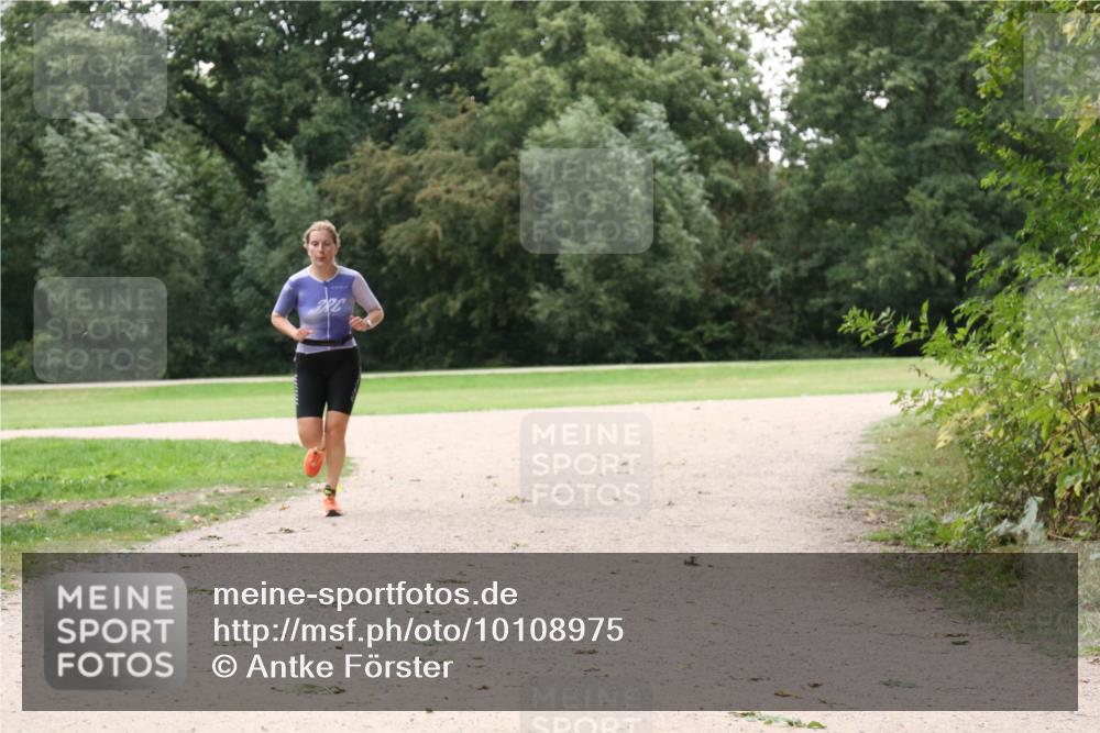 30.08.2026 - Elbe Triathlon Hamburg Antke Förster http://msf.ph/oto/10108975 30.08.2026 15:32:33 Laufen  meine-sportfotos.de
