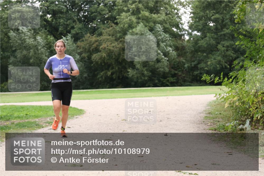 30.08.2026 - Elbe Triathlon Hamburg Antke Förster http://msf.ph/oto/10108979 30.08.2026 15:32:35 Laufen  meine-sportfotos.de