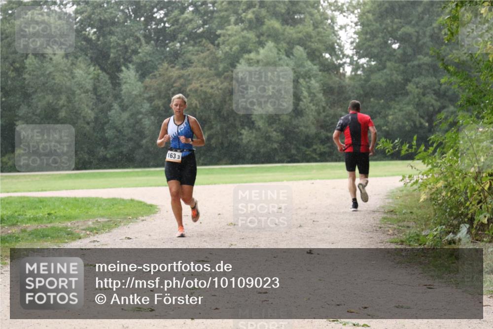 30.08.2026 - Elbe Triathlon Hamburg Antke Förster http://msf.ph/oto/10109023 30.08.2026 15:38:54 Laufen 163, 3 meine-sportfotos.de