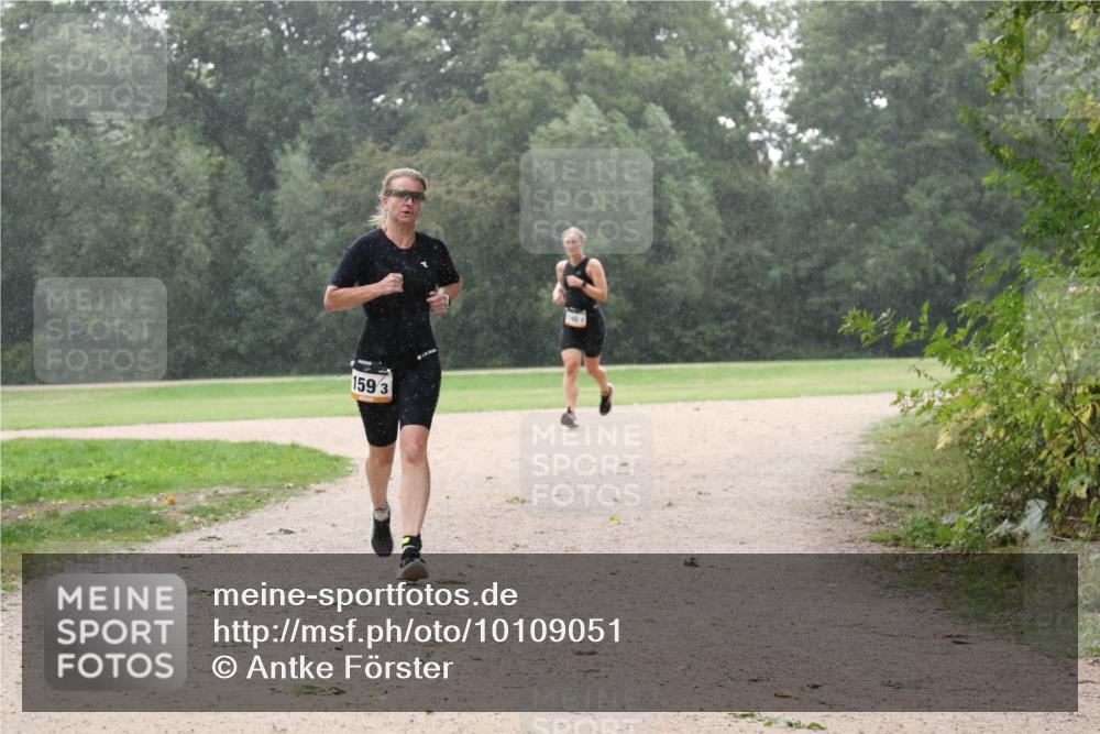 30.08.2026 - Elbe Triathlon Hamburg Antke Förster http://msf.ph/oto/10109051 30.08.2026 15:39:43 Laufen 159, 3 meine-sportfotos.de