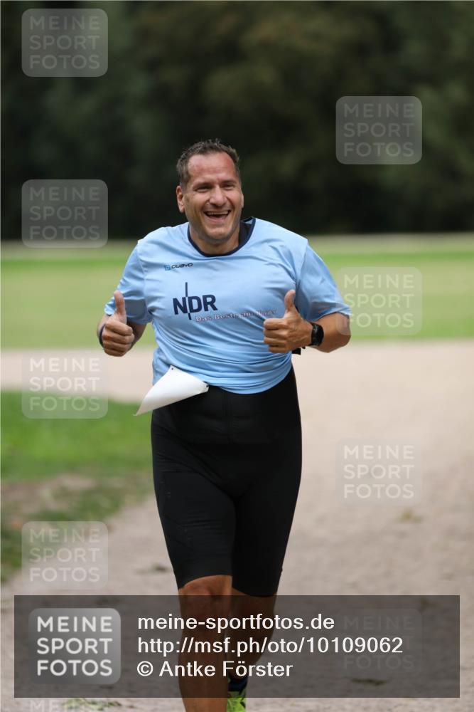 30.08.2026 - Elbe Triathlon Hamburg Antke Förster http://msf.ph/oto/10109062 30.08.2026 15:06:48 Laufen  meine-sportfotos.de
