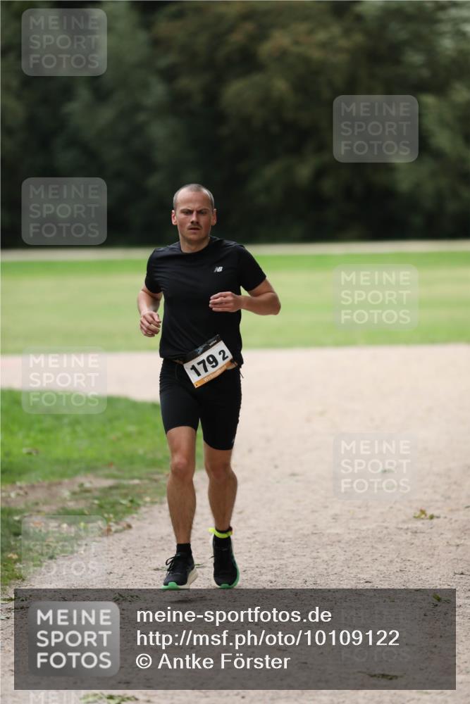 30.08.2026 - Elbe Triathlon Hamburg Antke Förster http://msf.ph/oto/10109122 30.08.2026 15:08:53 Laufen 179, 2 meine-sportfotos.de