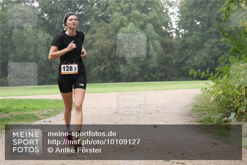 30.08.2026 - Elbe Triathlon Hamburg Antke Förster http://msf.ph/oto/10109127 30.08.2026 15:42:08 Laufen 128, 3, 4 meine-sportfotos.de