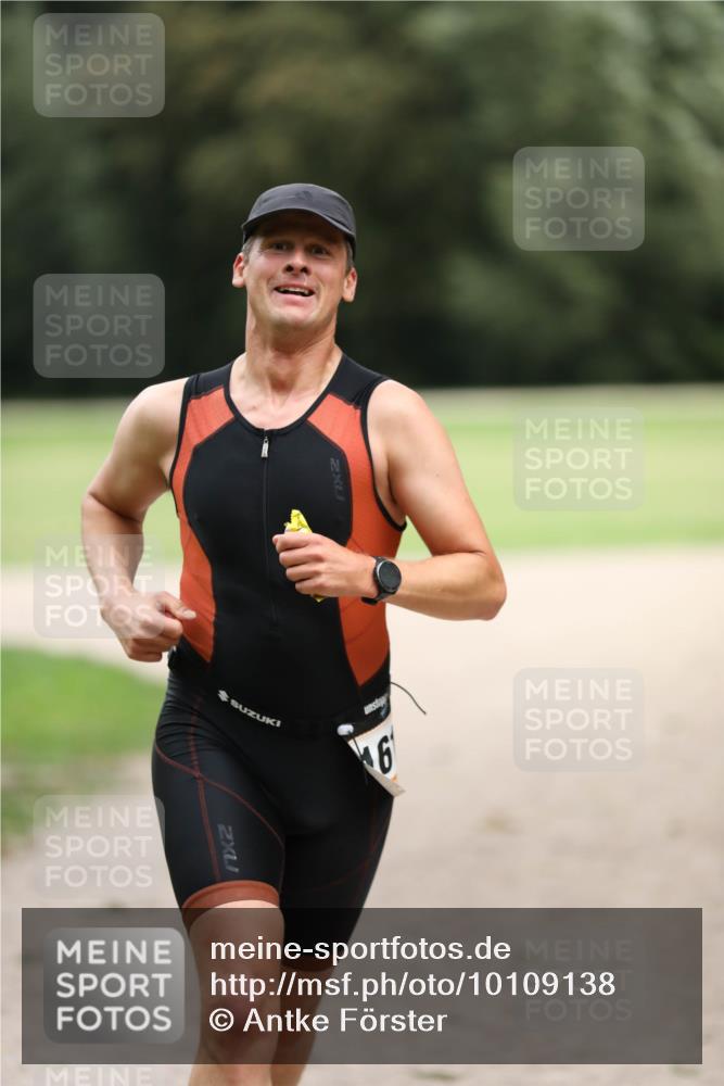 30.08.2026 - Elbe Triathlon Hamburg Antke Förster http://msf.ph/oto/10109138 30.08.2026 15:09:26 Laufen 2, 6 meine-sportfotos.de