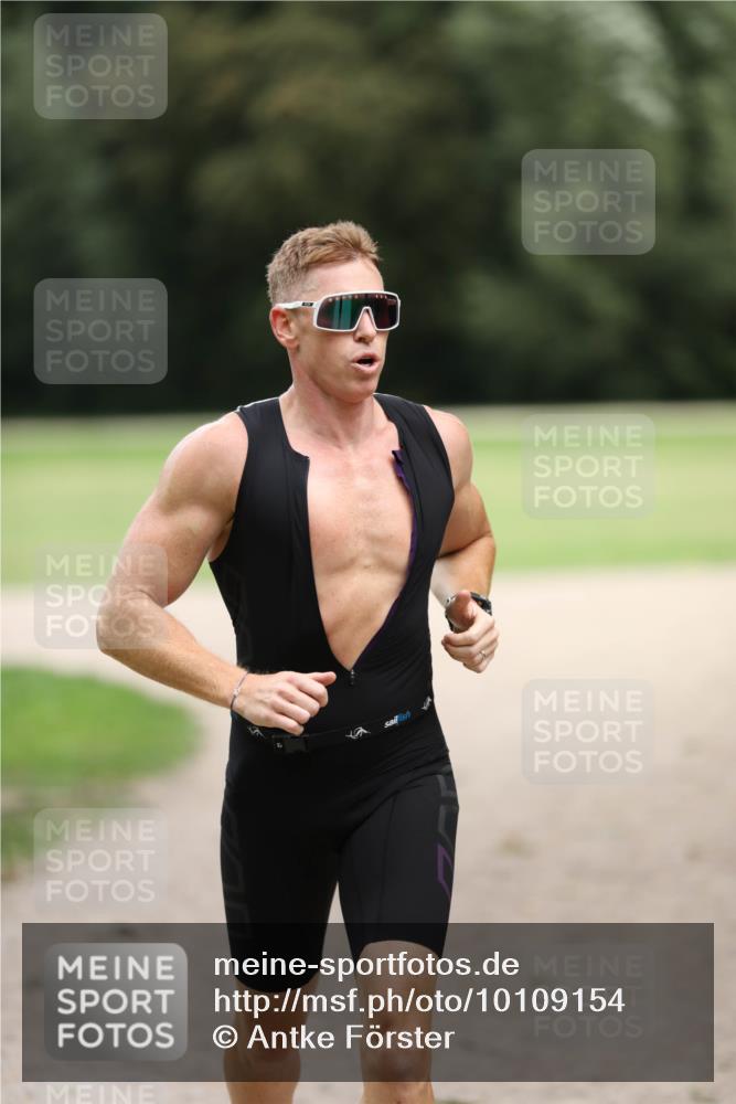 30.08.2026 - Elbe Triathlon Hamburg Antke Förster http://msf.ph/oto/10109154 30.08.2026 15:09:37 Laufen  meine-sportfotos.de