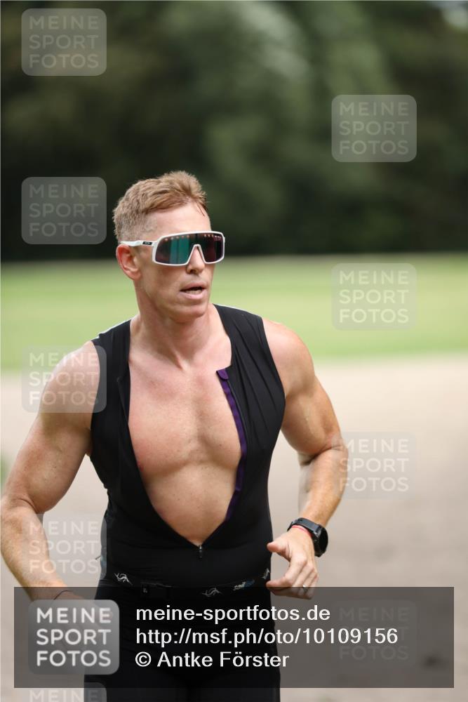 30.08.2026 - Elbe Triathlon Hamburg Antke Förster http://msf.ph/oto/10109156 30.08.2026 15:09:38 Laufen  meine-sportfotos.de