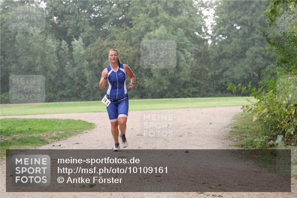 30.08.2026 - Elbe Triathlon Hamburg Antke Förster http://msf.ph/oto/10109161 30.08.2026 15:43:42 Laufen 31, 3 meine-sportfotos.de