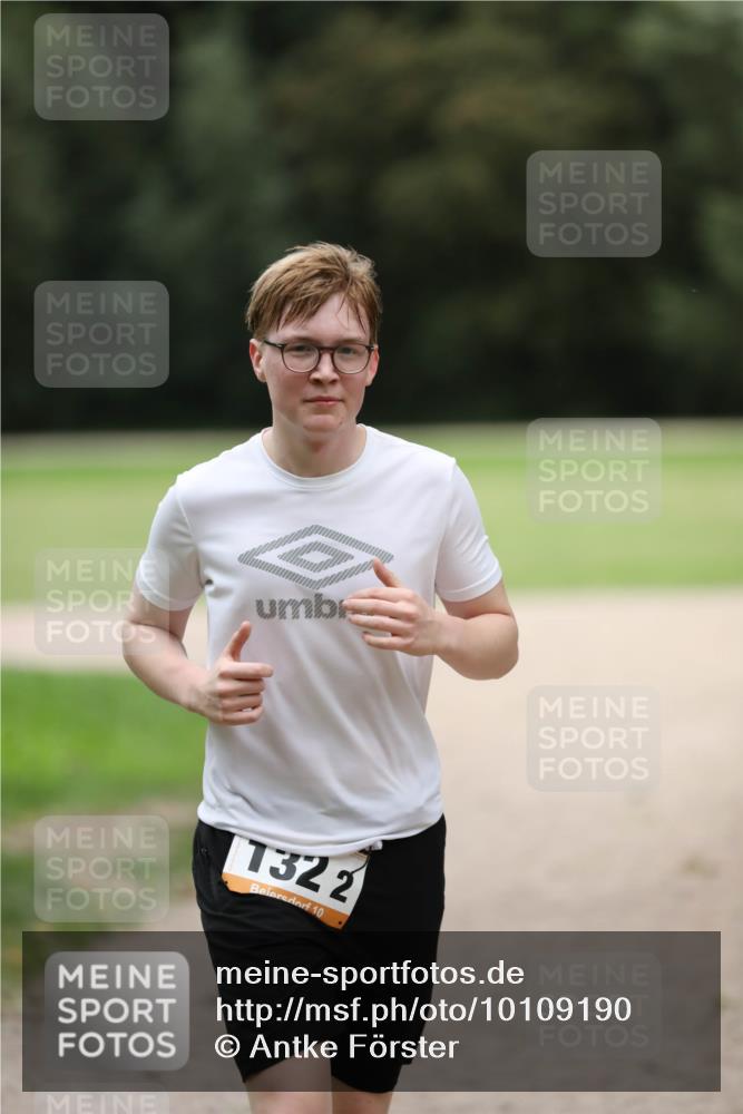 30.08.2026 - Elbe Triathlon Hamburg Antke Förster http://msf.ph/oto/10109190 30.08.2026 15:11:08 Laufen 322, 10 meine-sportfotos.de