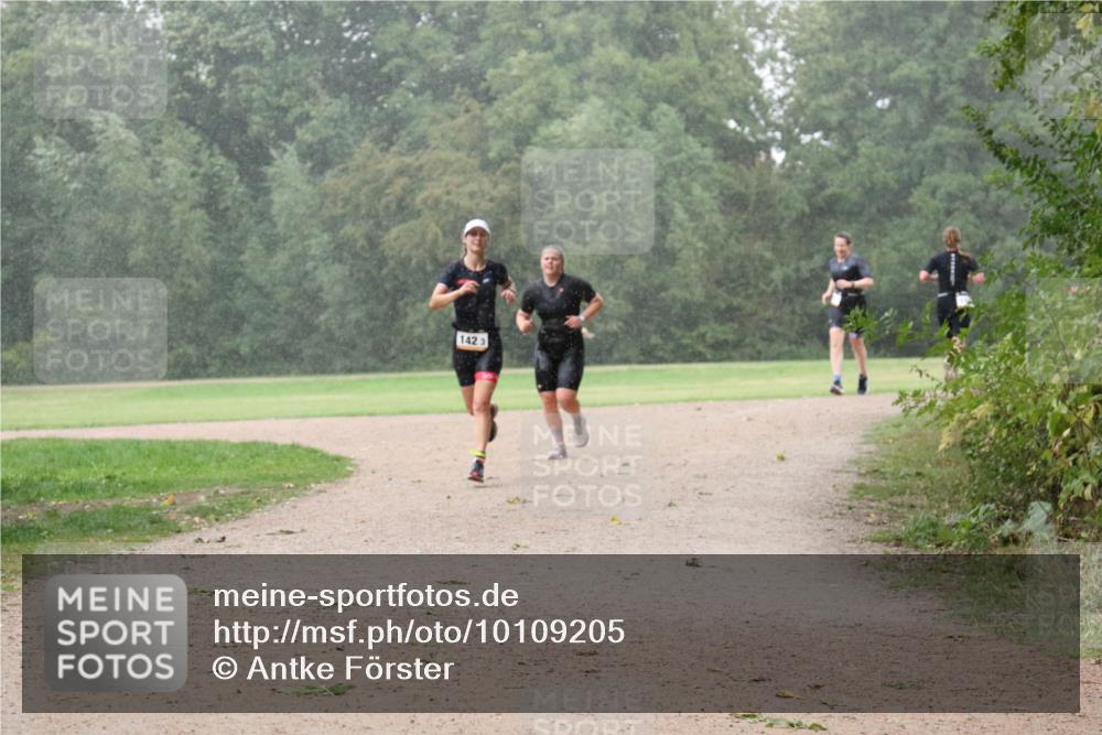 30.08.2026 - Elbe Triathlon Hamburg Antke Förster http://msf.ph/oto/10109205 30.08.2026 15:46:17 Laufen 142, 3 meine-sportfotos.de