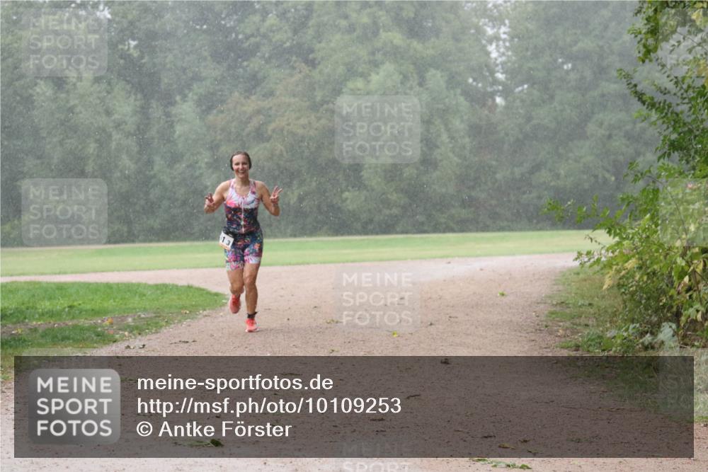 30.08.2026 - Elbe Triathlon Hamburg Antke Förster http://msf.ph/oto/10109253 30.08.2026 15:47:57 Laufen  meine-sportfotos.de