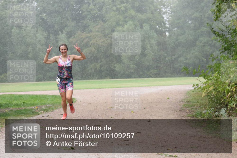 30.08.2026 - Elbe Triathlon Hamburg Antke Förster http://msf.ph/oto/10109257 30.08.2026 15:47:58 Laufen  meine-sportfotos.de