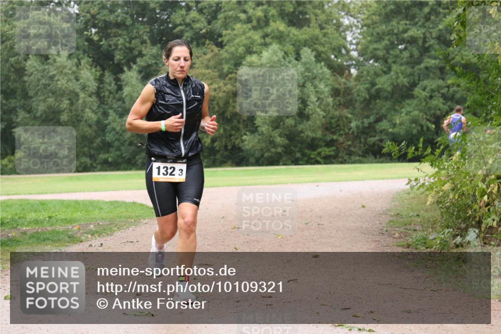 30.08.2026 - Elbe Triathlon Hamburg Antke Förster http://msf.ph/oto/10109321 30.08.2026 15:50:56 Laufen 132, 3, 10 meine-sportfotos.de
