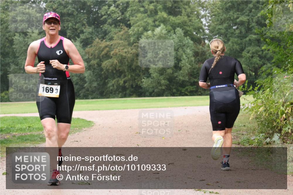 30.08.2026 - Elbe Triathlon Hamburg Antke Förster http://msf.ph/oto/10109333 30.08.2026 15:51:45 Laufen 169, 3 meine-sportfotos.de