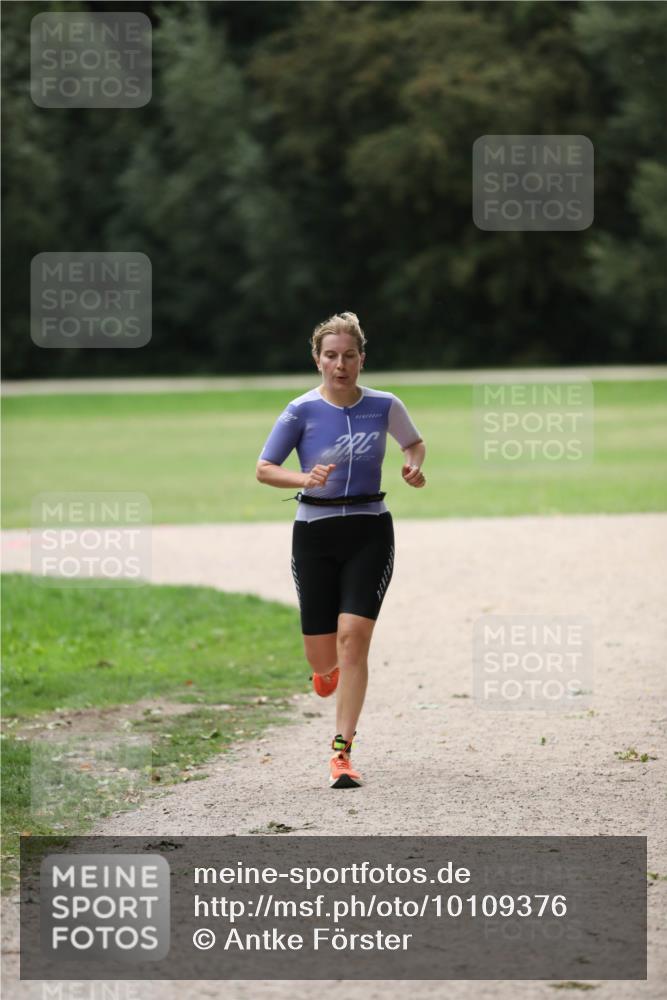 30.08.2026 - Elbe Triathlon Hamburg Antke Förster http://msf.ph/oto/10109376 30.08.2026 15:32:34 Laufen  meine-sportfotos.de