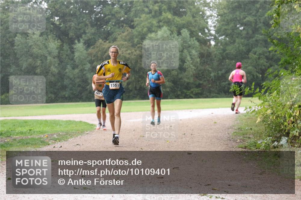 30.08.2026 - Elbe Triathlon Hamburg Antke Förster http://msf.ph/oto/10109401 30.08.2026 15:59:02 Laufen 147, 1553 meine-sportfotos.de